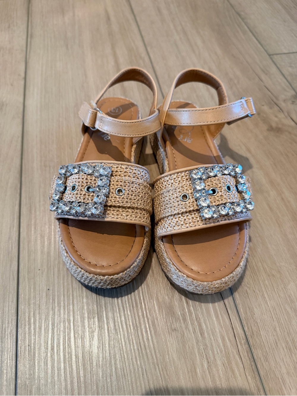 Girls cat & Jack sandals/wedges